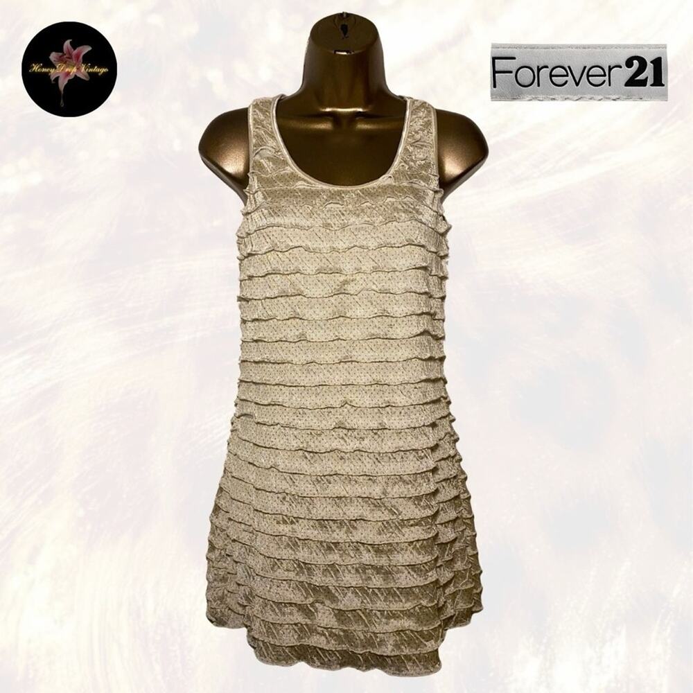 Forever 21 Cream Ruffle Tiered Tank Size Medium